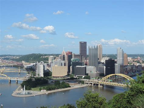 Pittsburgh skyline from Mount Washington Photograph by Cityscape ...