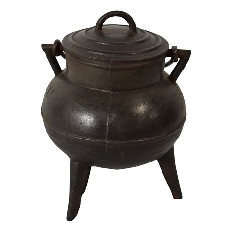 Cast Iron Pot with Lid - Ski Country Antiques & Home