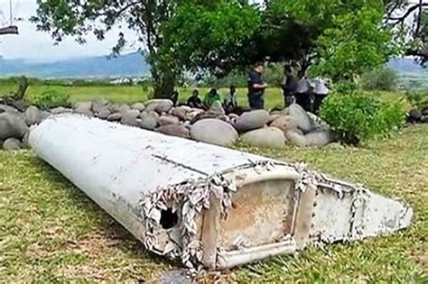 Thai beach wreckage not part of MH370 missing plane | Daily Star