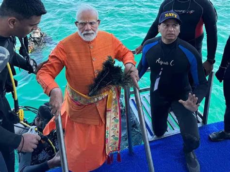 Viral: PM Modi's Underwater Drive To Dwaraka