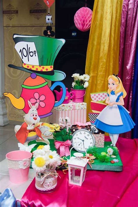 Alice in Wonderland birthday party decorations! See more party ideas at ...