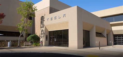 Tesla is outgrowing its Palo Alto headquarters and Musk says it looks like "crap" | Electrek