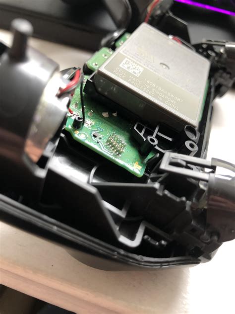 PS4 Controller repair - socket for micro USB ribbon broke. Looking for ...