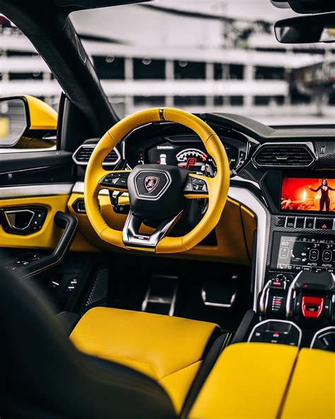 Lamborghini Urus Interior | Stallion Wallpaper