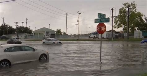 Heavy rain causes localized flooding in Cape Coral