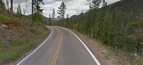 The Needles Highway is a scenic winding road in South Dakota