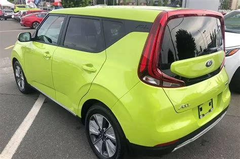 2020 Kia Soul EV In Space Green Exterior Color (LIVE PHOTOS)