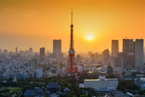 Tokyo Tower at Sunset, Japan Editorial Stock Photo - Image of night, cityscape: 126930518