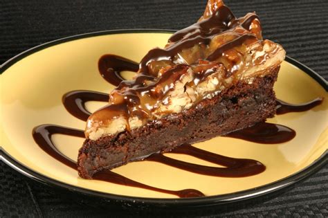 Turtle Brownie Cheesecake Bars for #ChocolateMonday (GF option) • The Heritage Cook