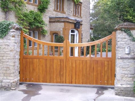 Wooden Swing Gates » Residential & Commercial Electric Gates - AGD Systems