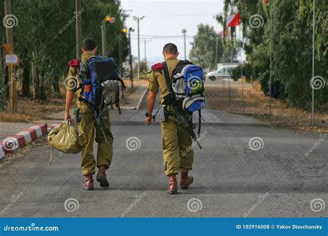 Paratroopers IDF editorial stock photo. Image of base - 102916008