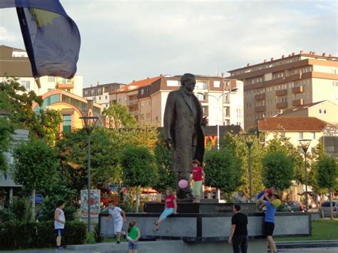 Statue of Ibrahim Rugova - Pristina