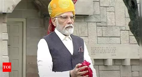 PM begins I-Day speech by addressing people of India as his 'family members' | India News ...