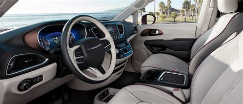 2018 Chrysler Pacifica - Interior Features for 8 Passengers