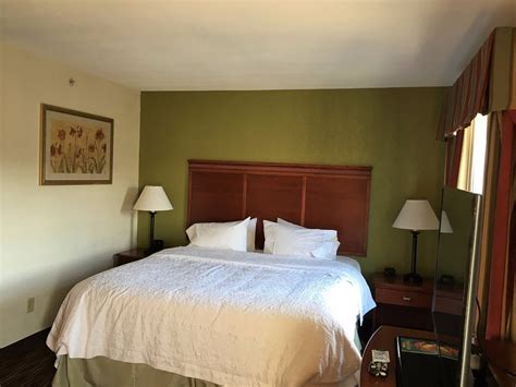 Hampton Inn & Suites Greenfield - UPDATED Prices, Reviews & Photos (MA ...