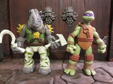 Action Figure Review: Rocksteady from Teenage Mutant Ninja Turtles by Playmates Toys | FunkoShop