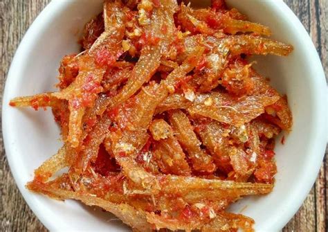 Resep Balado Ikan Asin Bulu Ayam oleh Dapur. Ayu - Cookpad