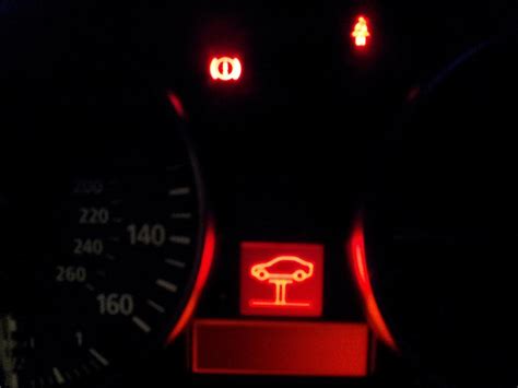 Bmw red warning light on dashboard