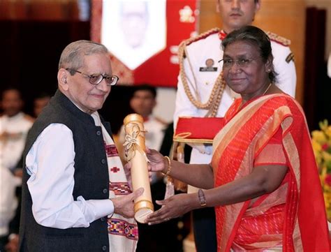 Padma Shri During The Padma Awards 2023 Ceremony At Rashtrapati Bhawan Photos: HD Images ...