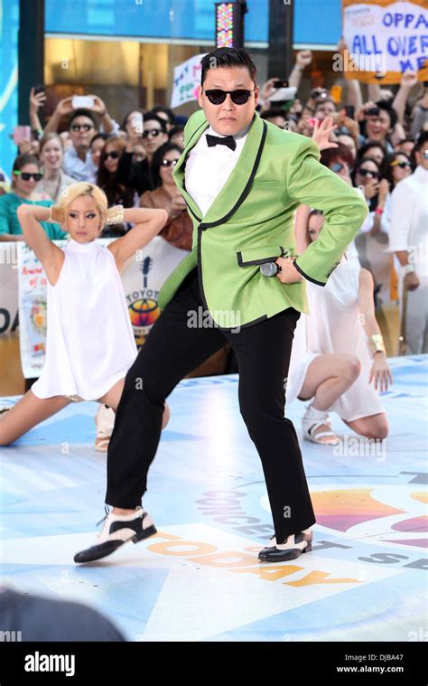 South Korean rapper PSY performs "Gangnam Style" live at Rockefeller ...