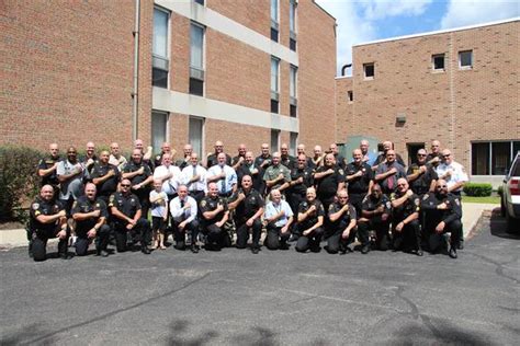 50 Deputies Support Co-Worker With Leukemia by Shaving Their Heads