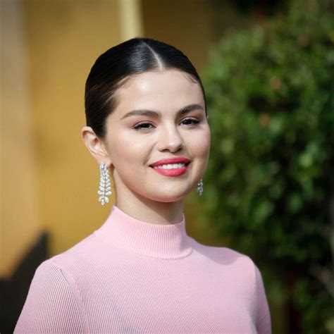 Selena Gomez pleads with fans to register to vote: 'Everyone needs to have their voices heard ...