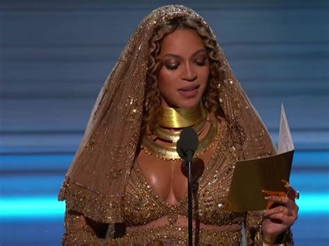 Beyoncé's Acceptance Speech After 2017 Grammy Award Win | HipHopDX