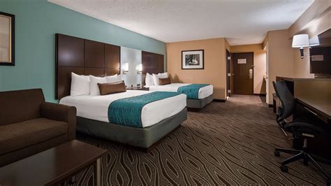 Best Western Plus Galleria Inn & Suites Rooms: Pictures & Reviews ...