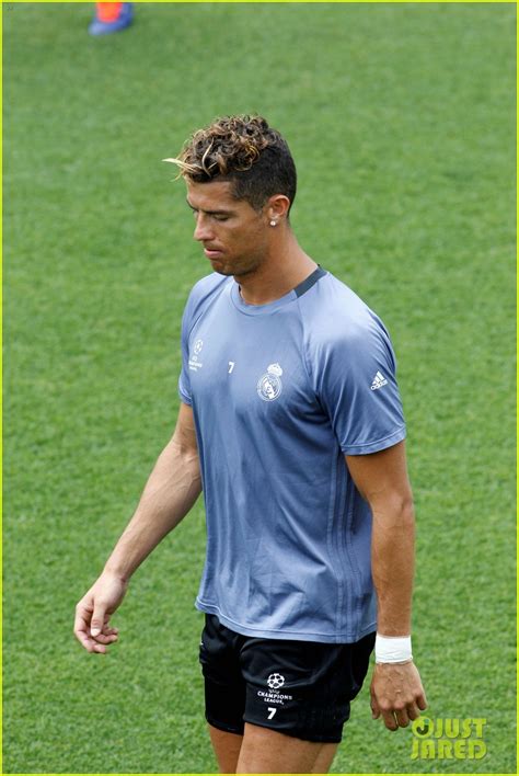 Cristiano Ronaldo Flashes His Abs During Soccer Practice!: Photo ...