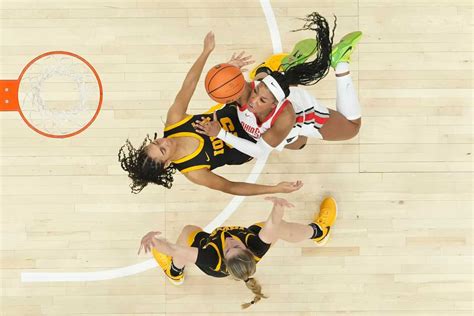 Second-Ranked Hawkeyes Fall at OSU - Sports Illustrated Iowa Hawkeyes ...