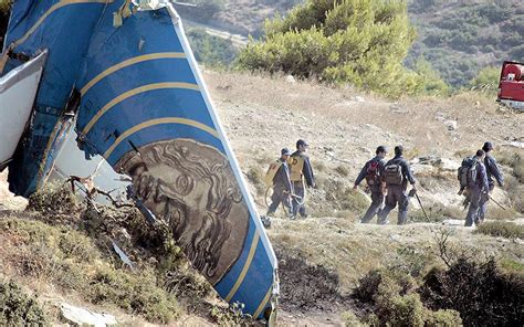 Relatives of Helios tragedy victims pay respects at crash site ...