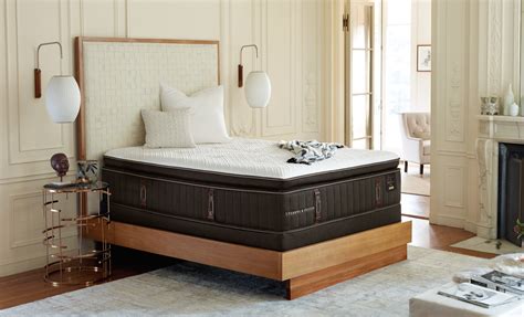 Stearns & Foster Reserve No. 1 Luxury Ultra Plush Hybrid Pillowtop King Mattress