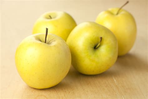 Yellow Apple Varieties