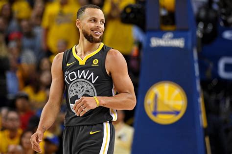 Watch Stephen Curry set NBA Finals record for three-point field goals ...