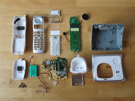 Deconstructed | This crappy old cordless phone broke, so I t… | Flickr