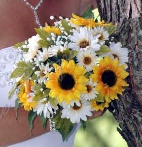 Bouquet Bridal: Sunflower Bridal Bouquet Ideas with White Flowers