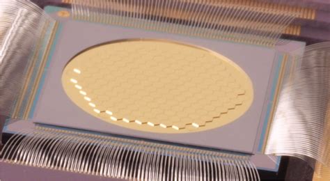 Deformable mirror with increased correction capabilities