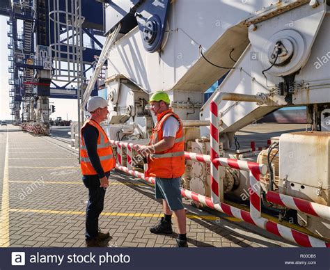 Dock Workers High Resolution Stock Photography and Images - Alamy