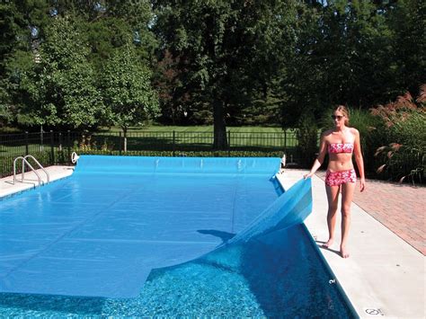 How To Use A Solar Pool Cover | Solar Pool Cover Guide | Medallion Energy