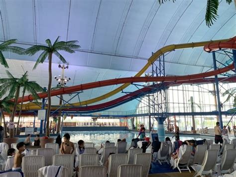 FALLSVIEW INDOOR WATERPARK - 100 Photos & 58 Reviews - 5685 Falls Avenue, Niagara Falls, Ontario ...