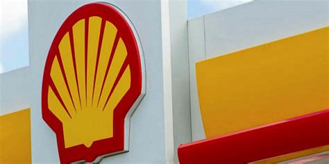 Shell takes control at India's Hazira LNG regasification terminal | TradeWinds