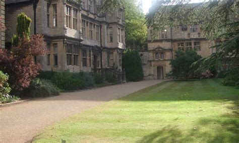 Best Colleges to visit at Oxford University - Footprints Tours