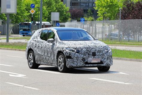 2022 Mercedes-Benz EQC II Spied For the First Time on New Platform ...