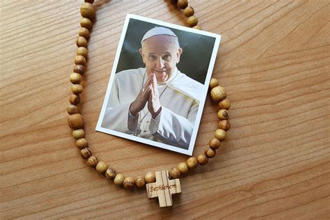 Pope Francis urges Catholics to unite through praying the rosary in May ...