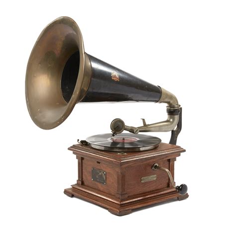 Victor Phonograph | Witherell's Auction House