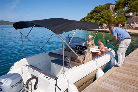 Rent a boat | Sailing is a luxury of life! | Hotel Spongiola