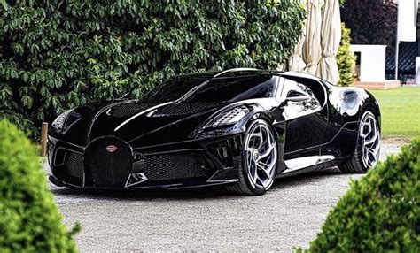 Bugatti La Voiture Noire Exclusive Look - The Luxury Lifestyle Magazine