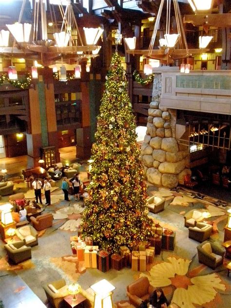 Disney Grand Californian Hotel Christmas Tree | Disney grand ...