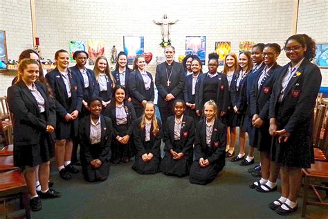 Bishop faces challenging questions at Grays Convent - Brentwood Diocese