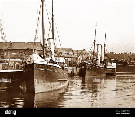 Southampton Docks, Victorian period Stock Photo - Alamy